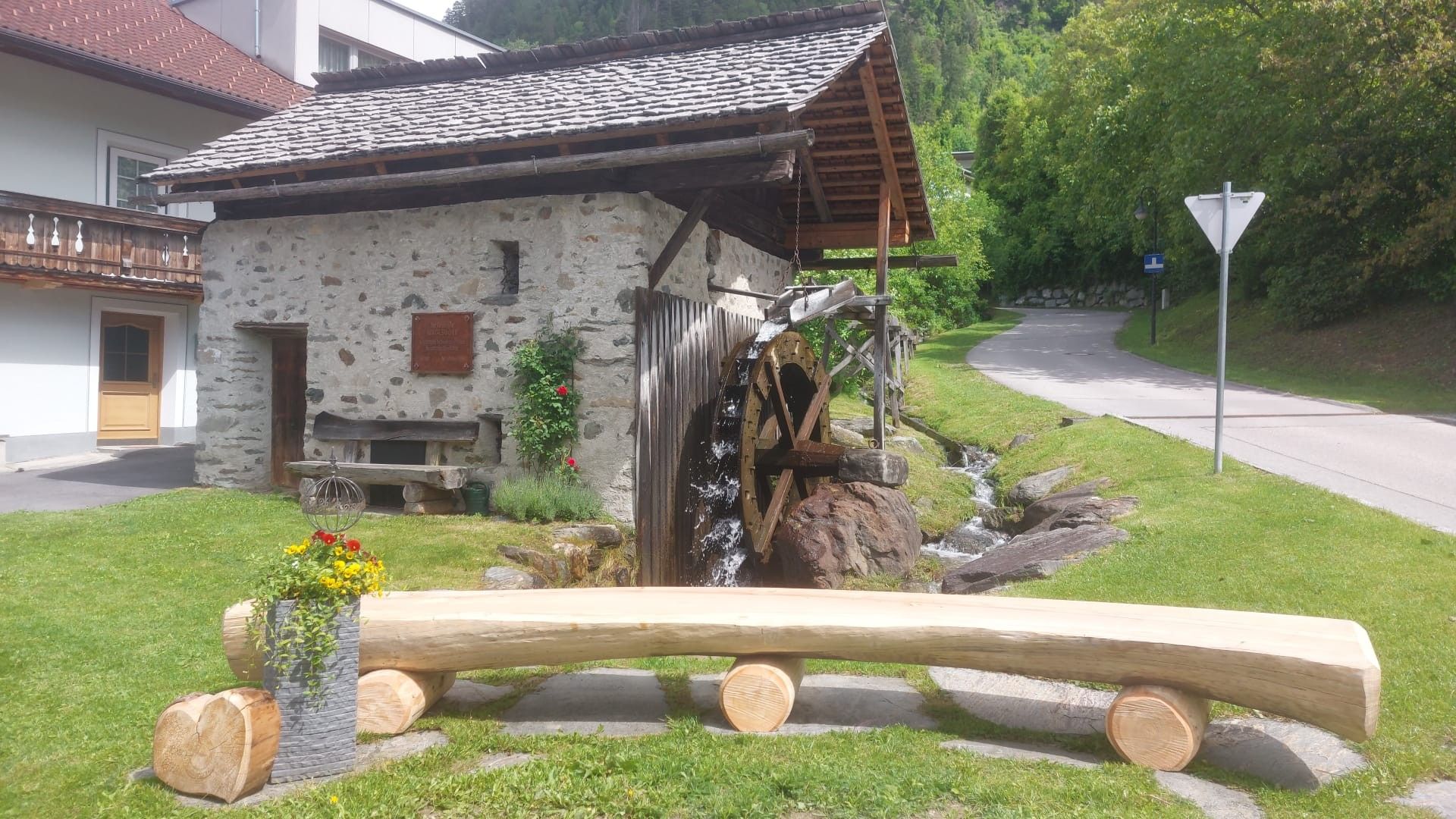 Mühle bei Kirche